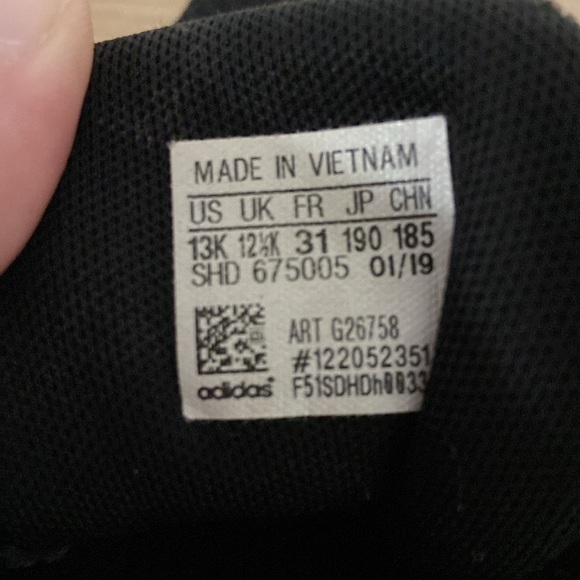 Boys adidas shoes - Picture 6 of 6